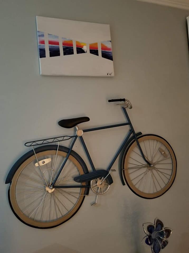 Picture of the painting over a bicycle